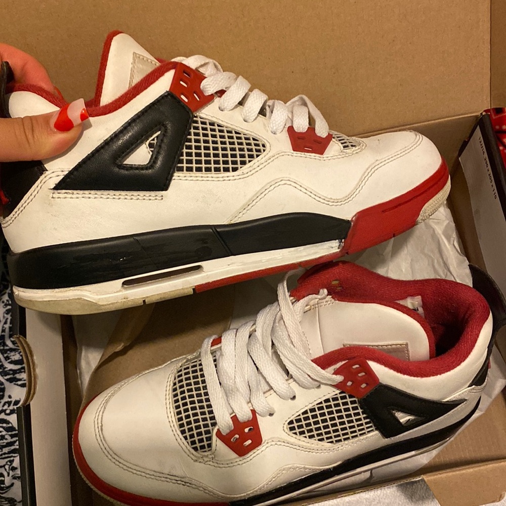 Jordan 4